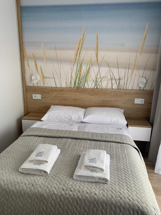 Apartament Nadmorski Z Basenem Klifowa Rewal Exterior photo