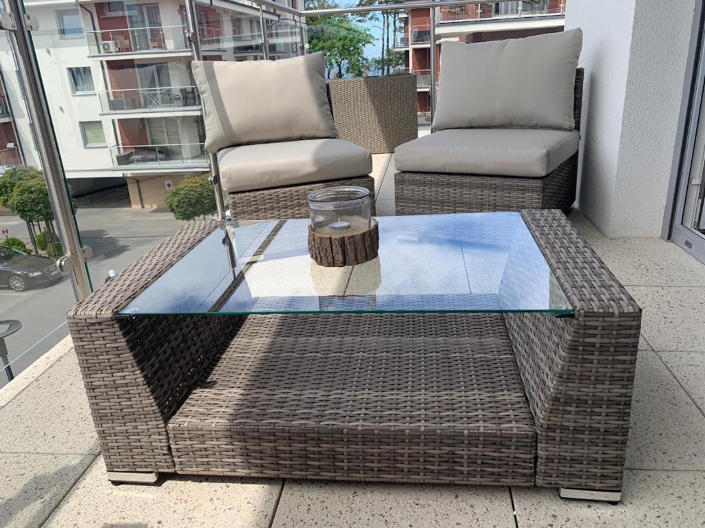 Apartament Nadmorski Z Basenem Klifowa Rewal Exterior photo