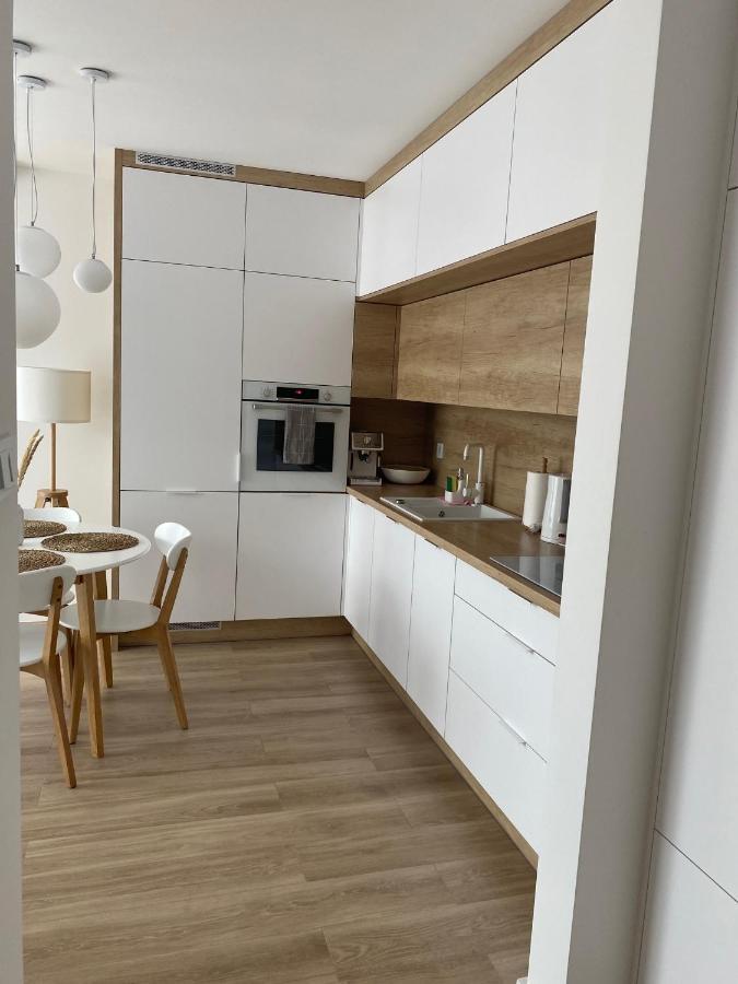 Apartament Nadmorski Z Basenem Klifowa Rewal Exterior photo